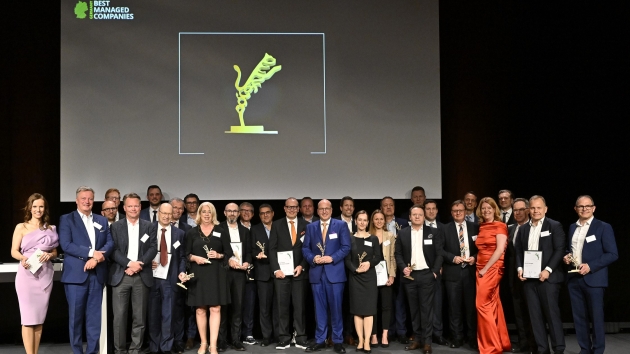 Best Managed Companies Award 2023 u.a. für Teekanne, Kärcher und Develey - Gruppenbild aller Preisträger des Best Managed Companies Award 2023 - Quelle: Deloitte